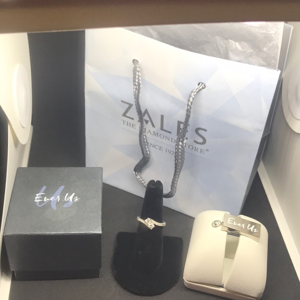 14k White Gold ever Us 💍 Diamond 💎 Ring